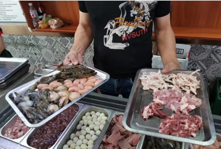 天价米粉一碗300多,天价米粉45元