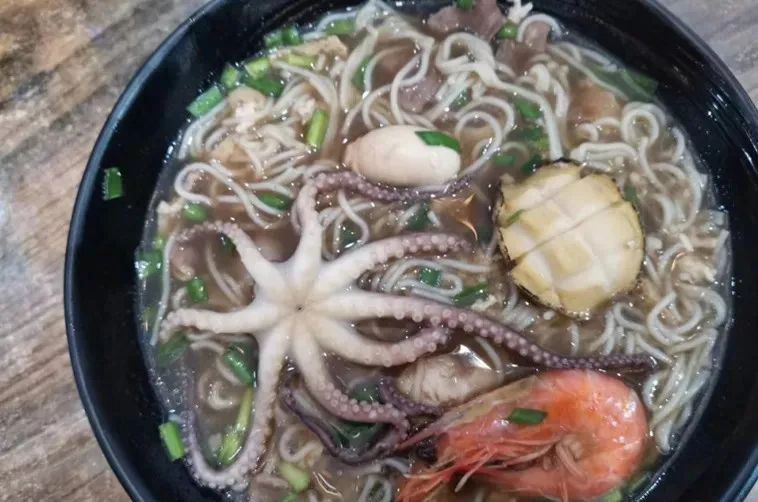 天价米粉一碗300多,天价米粉45元