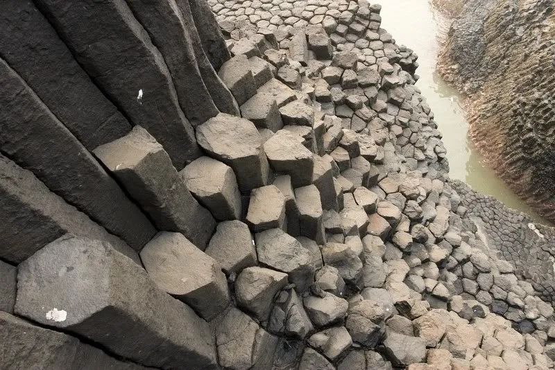 一半是火焰一半是海水啥意思,一半是火焰一半是海水全文