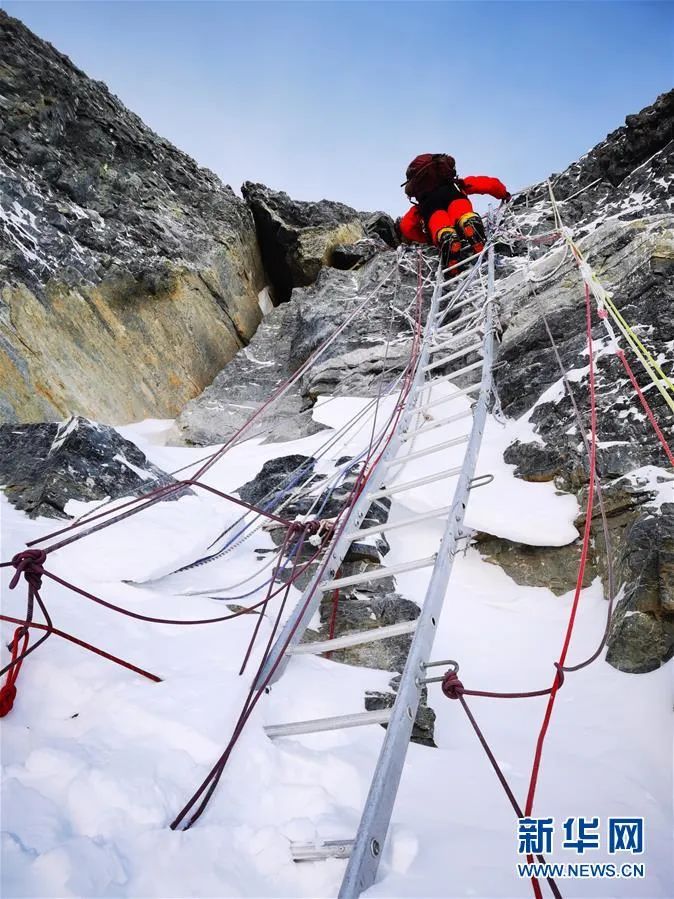 登上了珠穆朗玛峰又如何,登顶珠峰应该怎么下去
