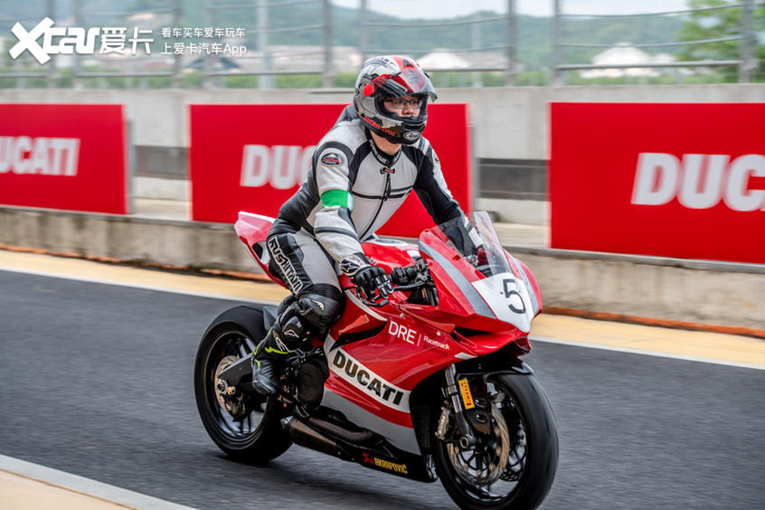 这才是杜卡迪的正确驾驶方法,杜卡迪应该怎么骑才舒服