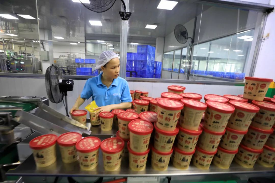 火出“粉”圈,这家学校准备量产螺蛳粉人才