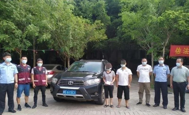 特别的爱给特别的你消防出警,特别的爱给特别的你抗疫绘画作品