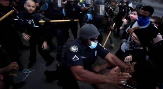 昔日香港、今日美国美国*乱暴**成*进党民***权人**照妖镜