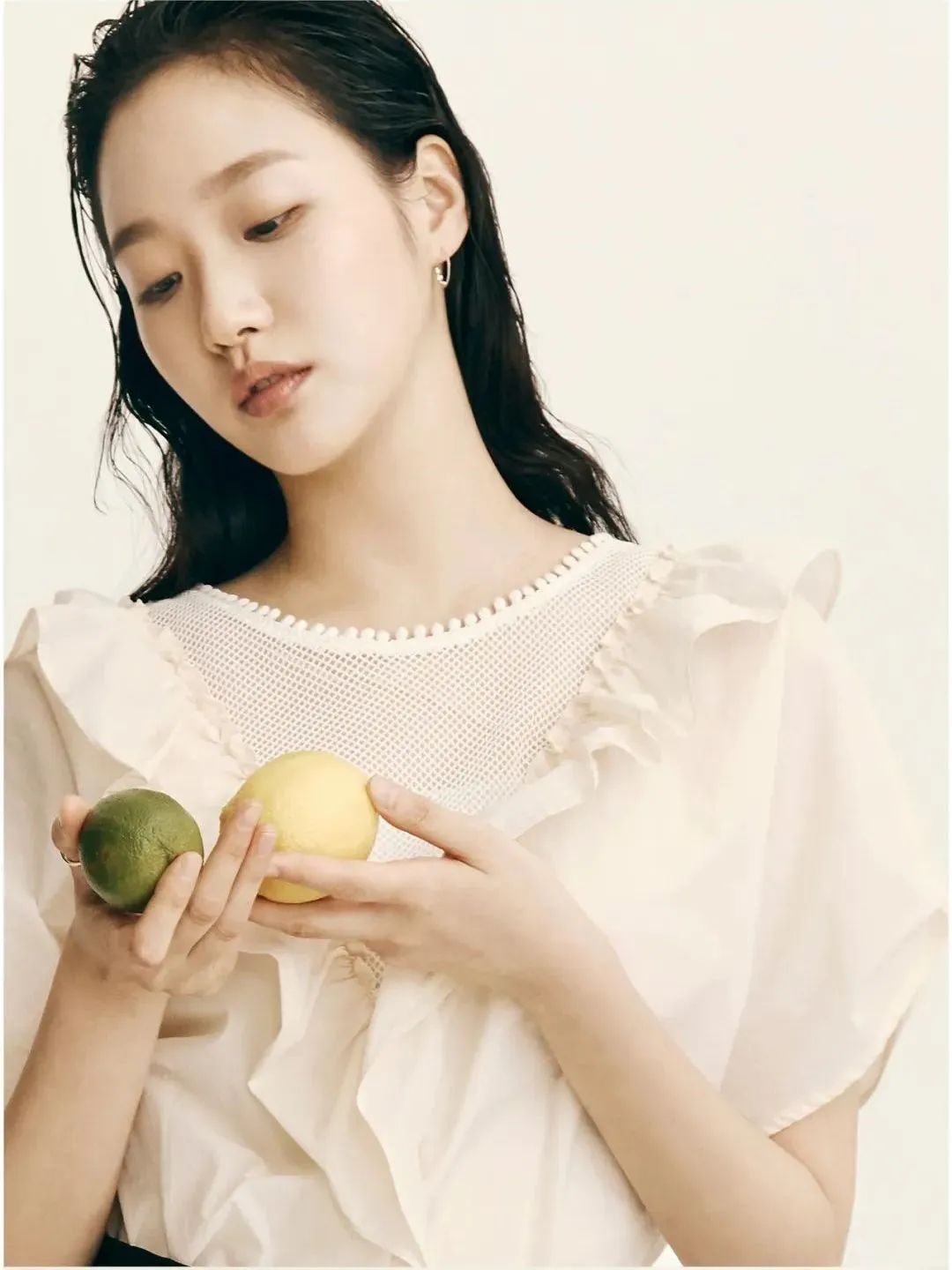 开完双眼皮为什么要往上看,开过的双眼皮可以再埋线吗