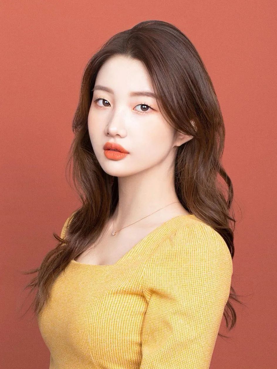 开完双眼皮为什么要往上看,开过的双眼皮可以再埋线吗