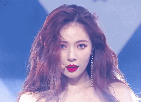 第一眼美女妆容可爱,第一眼美女惊艳妆容