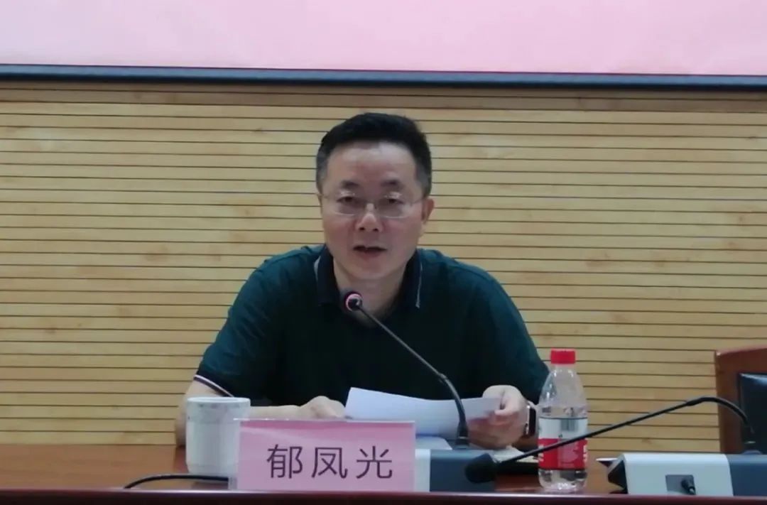 发起创城动员令吹响决战冲锋号,吹响动员令