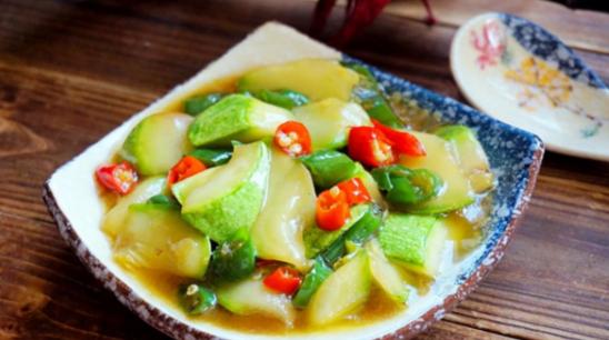 吃了苦西葫芦中毒的表现,发苦的西葫芦能吃吗