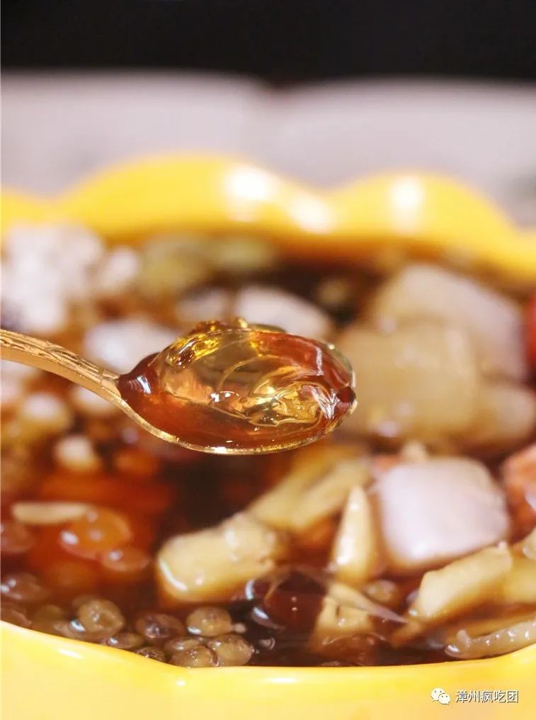 5折！这家店有意思！白天卖特色冰粉！晚上变身小酒馆！就在芳华横路