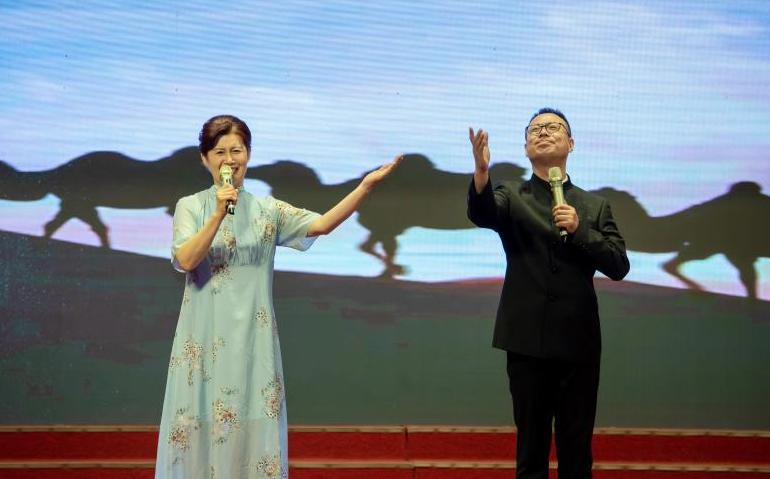 扎根人民才能让你茁壮成长,扎根人民唱响时代主旋律