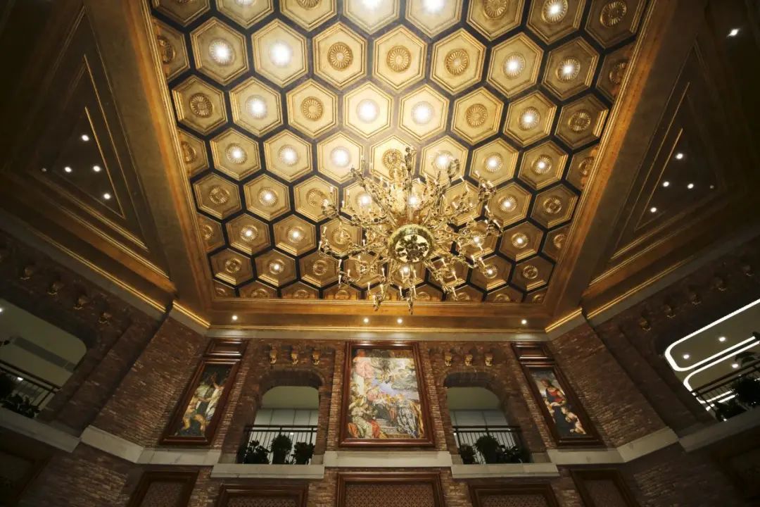 颠覆人心图片,打破女性刻板印象图片素材