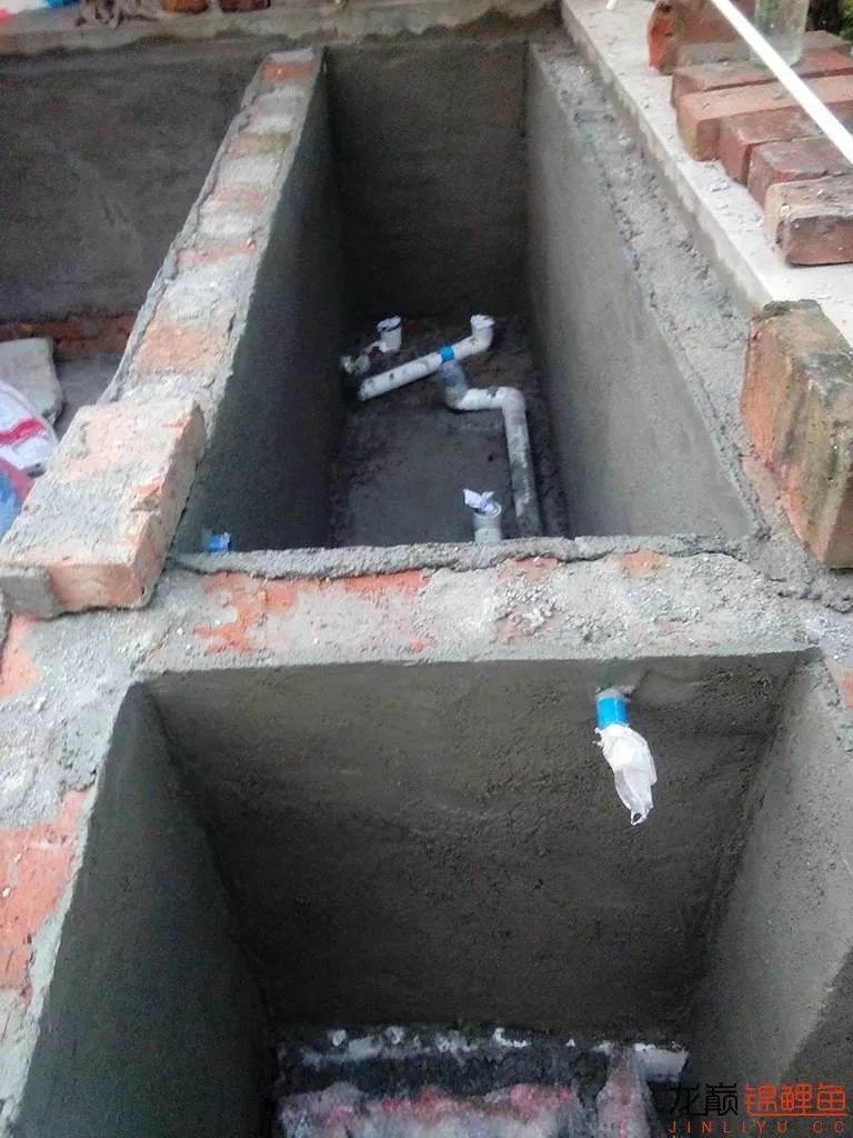 锦鲤池建造施工过程,楼顶怎么施工建锦鲤池