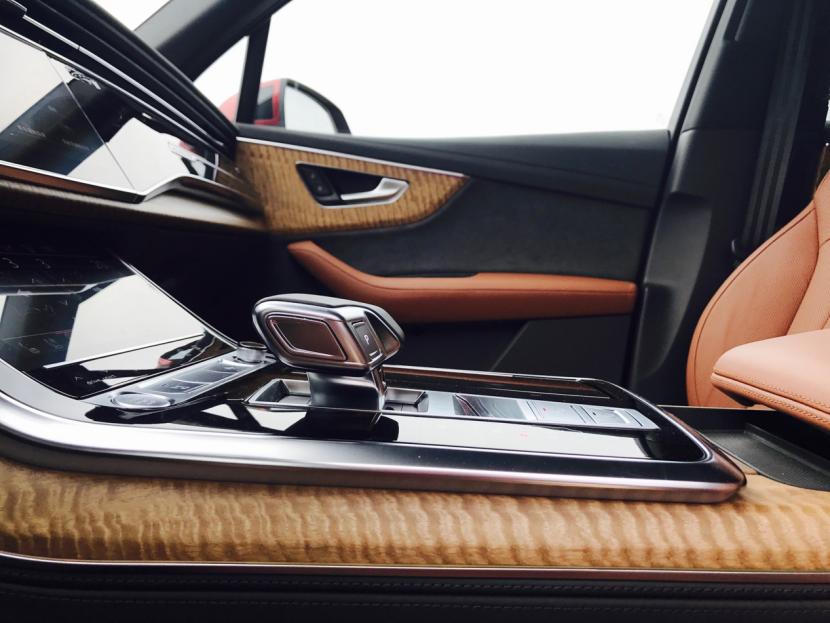 全新奥迪Q7试驾：我承受了改款车型不该承受之重