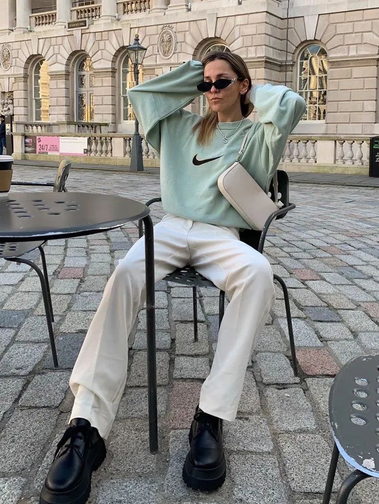 别追BM风了，今年做个NIKE女孩吧