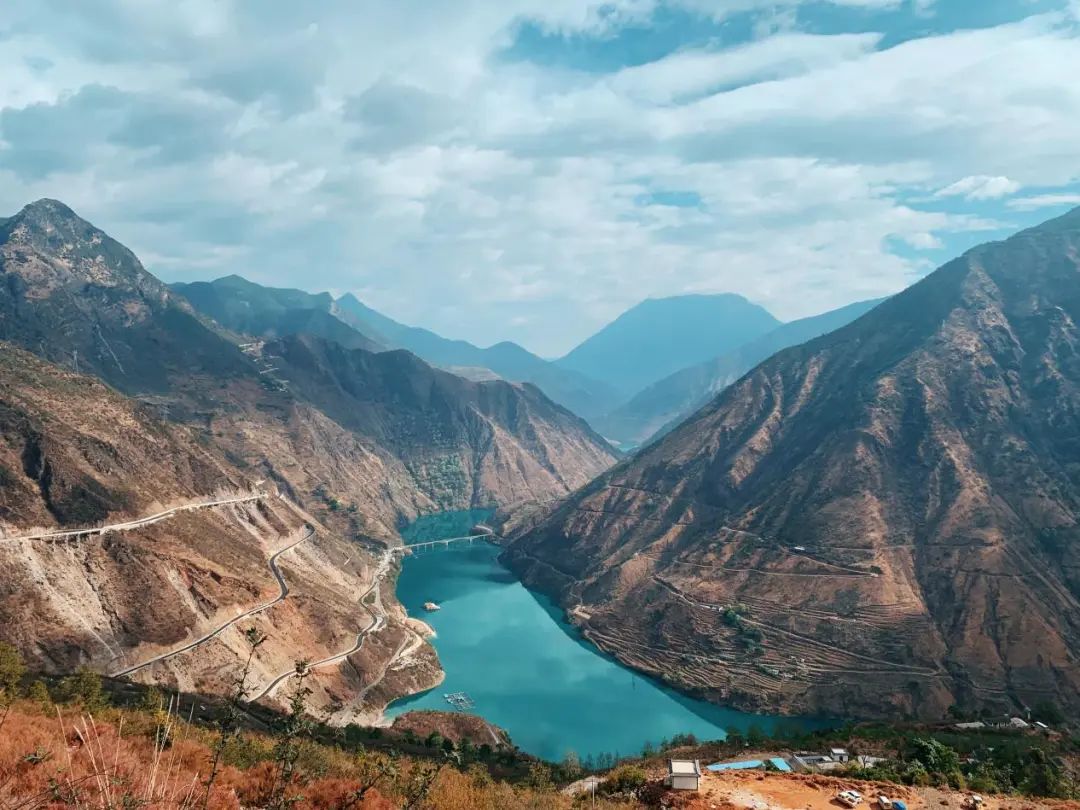 蓝睛生活圈|联手国旅做代购，您值得信赖