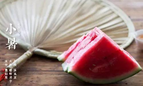 中暑发烧按哪些穴位,中暑恶心按哪个穴