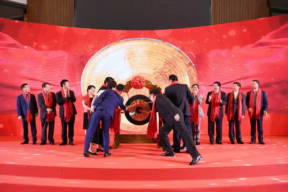 国盾量子上市首日涨1000%赚多少,国盾量子万亿市值