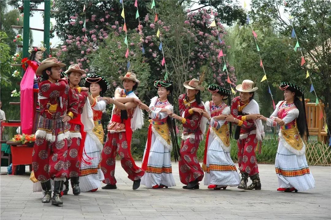 昆明具有历史文化的街区,昆明街头的文化