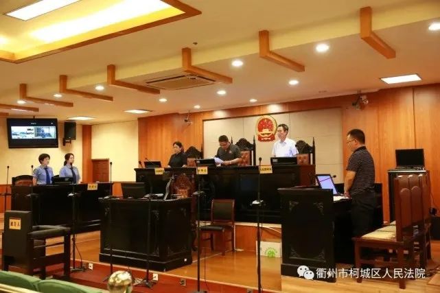 十二岁少年亲眼目睹父亲杀害母亲,13岁少年杀父母真实案例