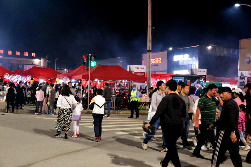 丽江最大的地摊生意,丽江卖烧烤摆摊需要投资多少钱