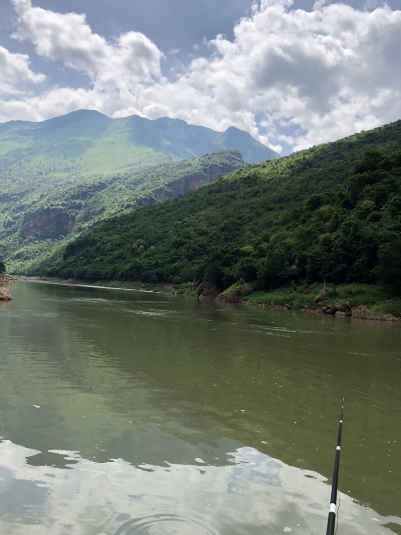 雷打滩水电站钓棚图片,雷打滩水电站钓鱼棚电话