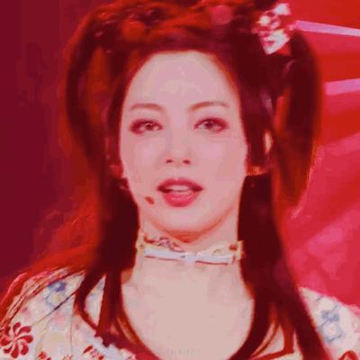 姐妹们进来学习表情管理,小姐姐的表情管理