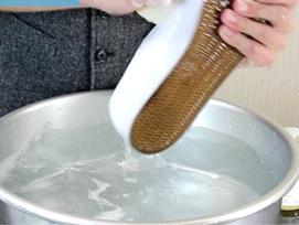 鞋脏了清理鞋的方法,鞋脏了怎么才能去污渍