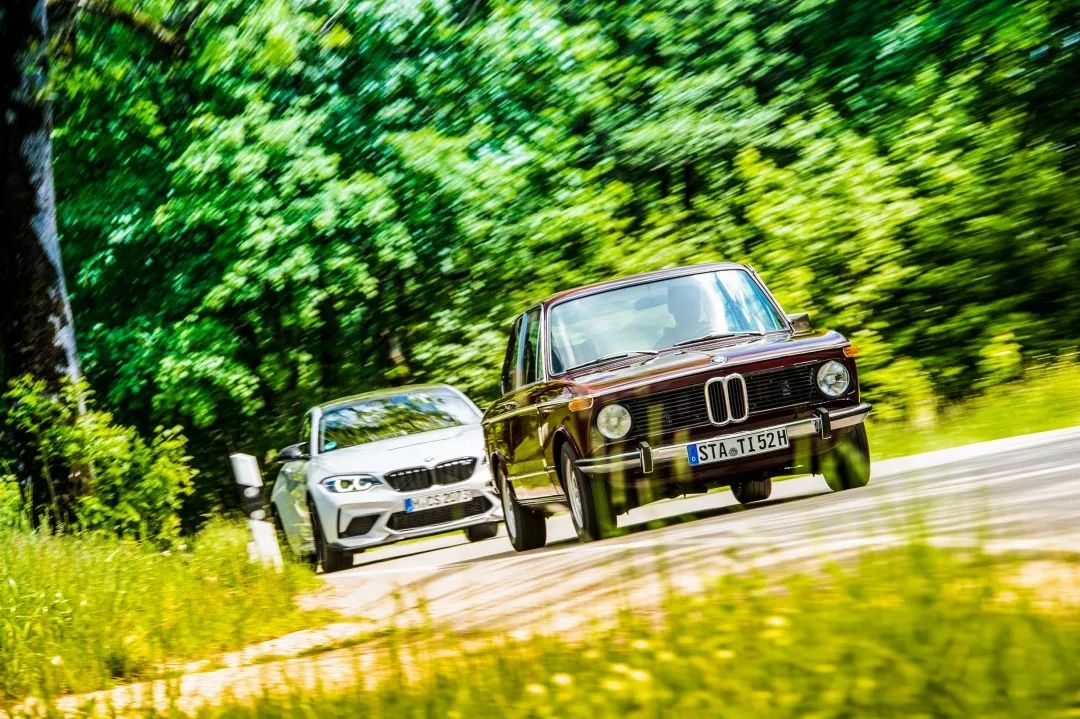 M2CS与2002tii之间的“跨世纪”之战|CARREVIEWS