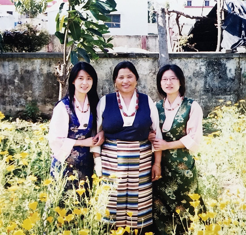 孟庭苇年轻40岁图片,51岁孟庭苇罕见晒旧照