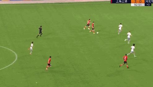 这场输不起的较量泰达不妨利用老熟人的弱点寻找机会