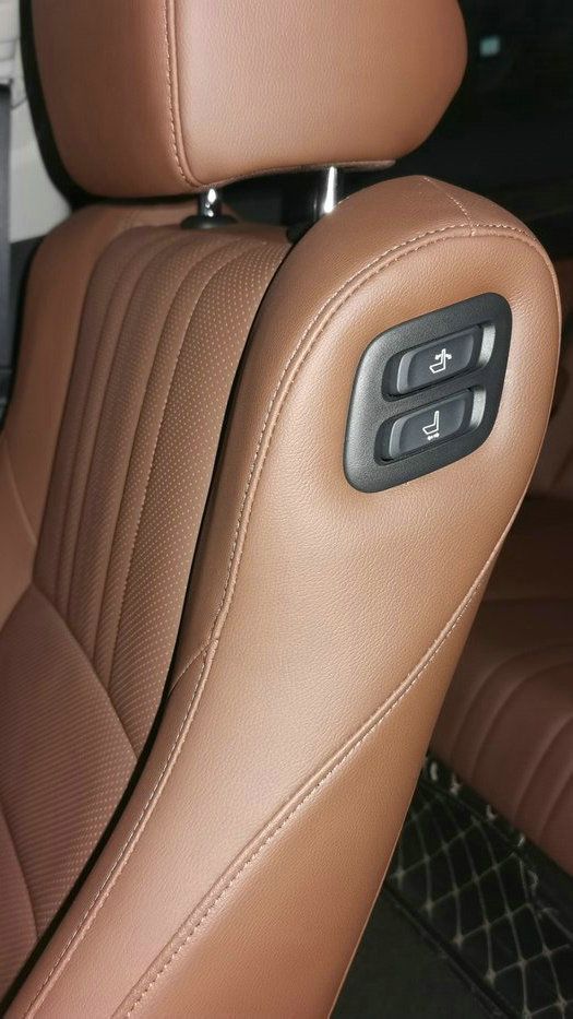 开了一年半的混动卡罗拉,开了一年半的20年a6