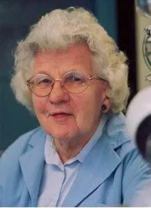 衣服总是皱巴巴的,衣服为啥老是很皱发黄