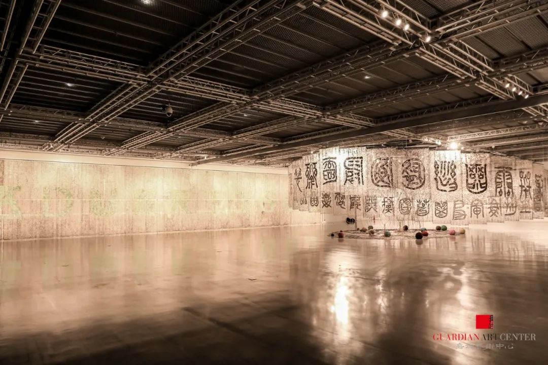 凤凰艺术|九月的气温渐渐转凉，但艺术圈已经准备好燥热起来了