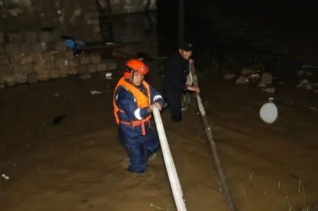 *藏西**那曲|苍翠成“云杉”一样的尖刀