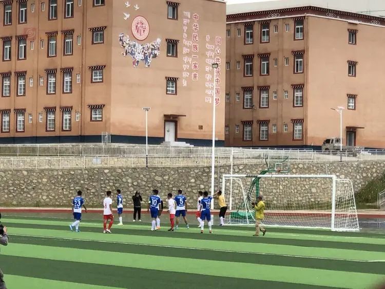 318康定天空之城打卡景点,理塘318打卡地标