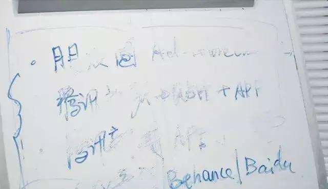 鞋底瑕疵脏了怎么擦,鞋底的脏垢怎么清理