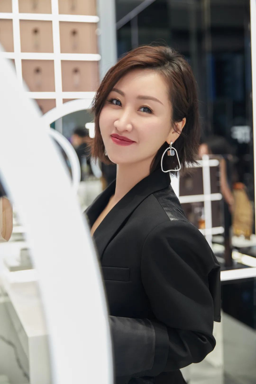 终于整理好了一套全面的化妆资料,初学者必买彩妆清单推荐