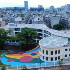 在义乌，教育不能说没有钱、没有地、没有时间研究……