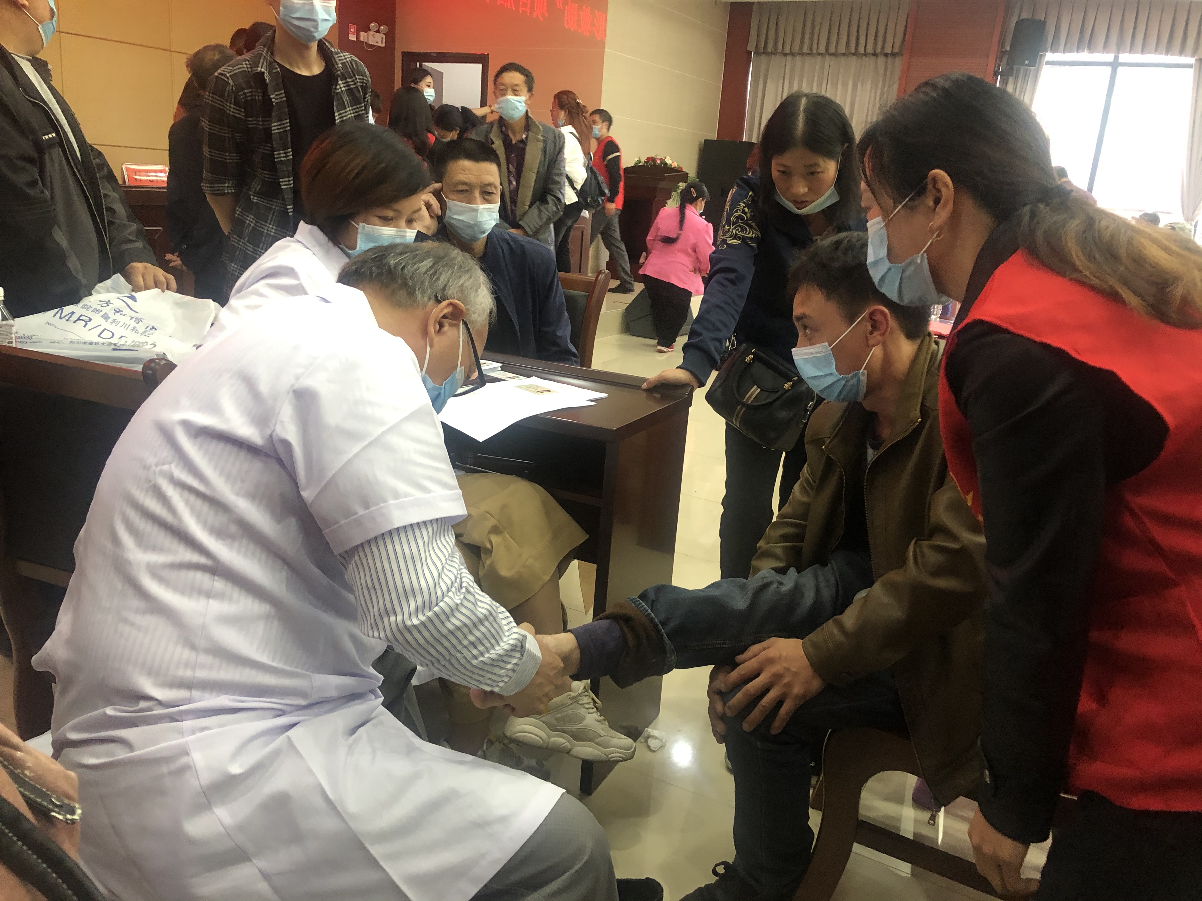 利川：免费检查“下肢足踝畸形救助项目”让患者圆梦行走
