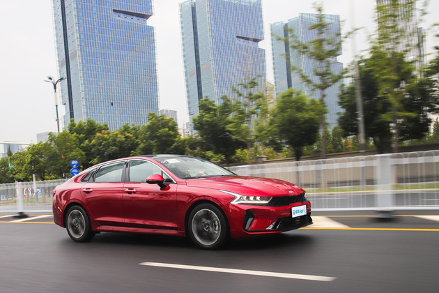 起亚k5凯酷试驾高速,起亚k5凯酷270t百公里加速