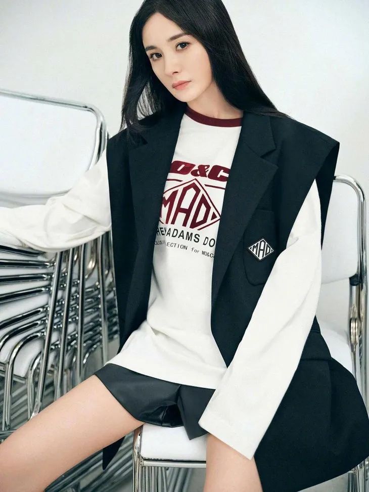 无帽卫衣虞书欣,虞书欣的衣服到底有多少钱