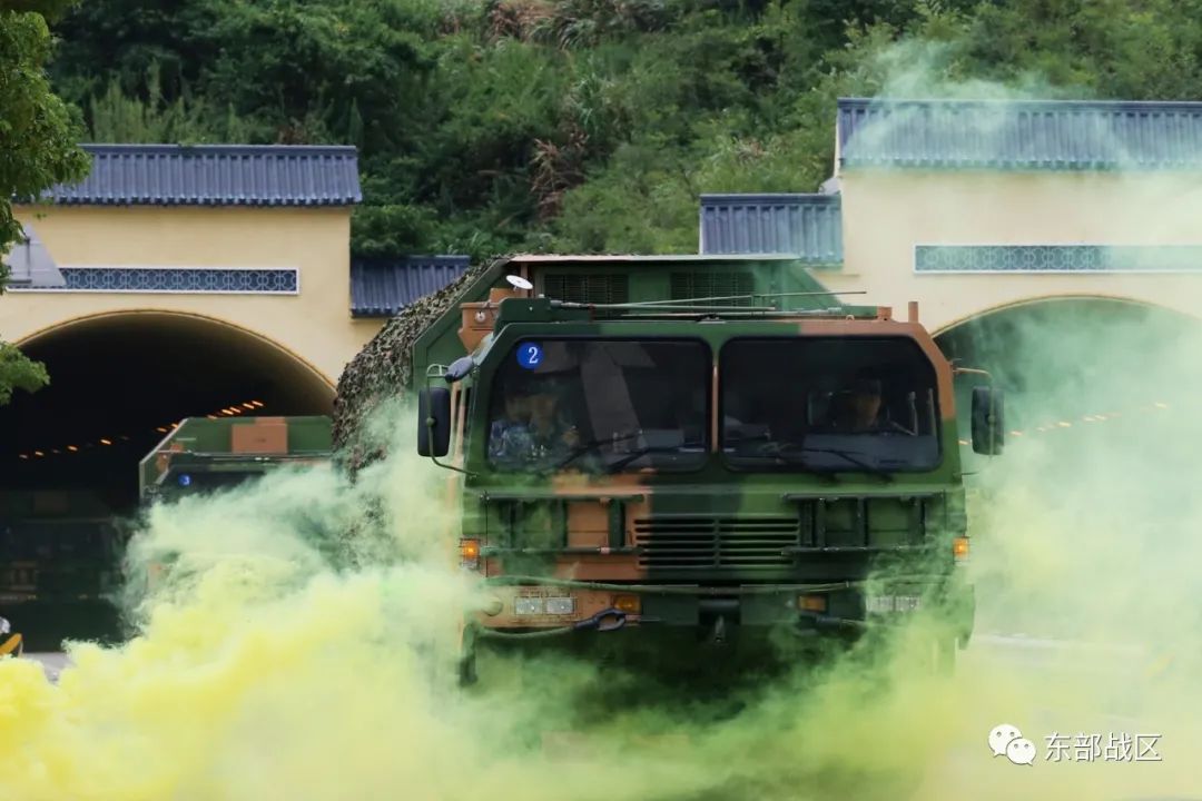 热点｜岸导团联手防化营，出击