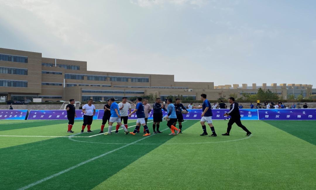 激情飞扬显活力青春赛场展风采高新区取得市直机关职工运动会五人制足球比赛首胜！