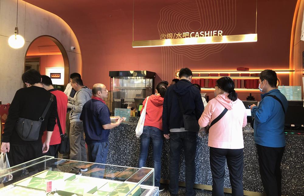 童年回忆杀!82岁的老成都第一代网红糕点铺重新开店啦!杜甫饼、芙蓉酥...快来