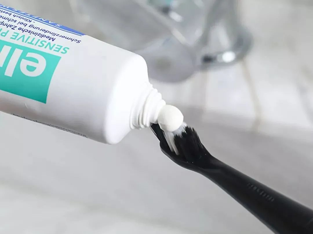 牙齿酸用抗敏感牙膏有效,抗牙本质敏感牙膏