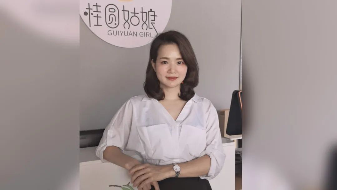 从退役女兵到企业老总，再到村*党**总支部书记，她如何开始新的征程？