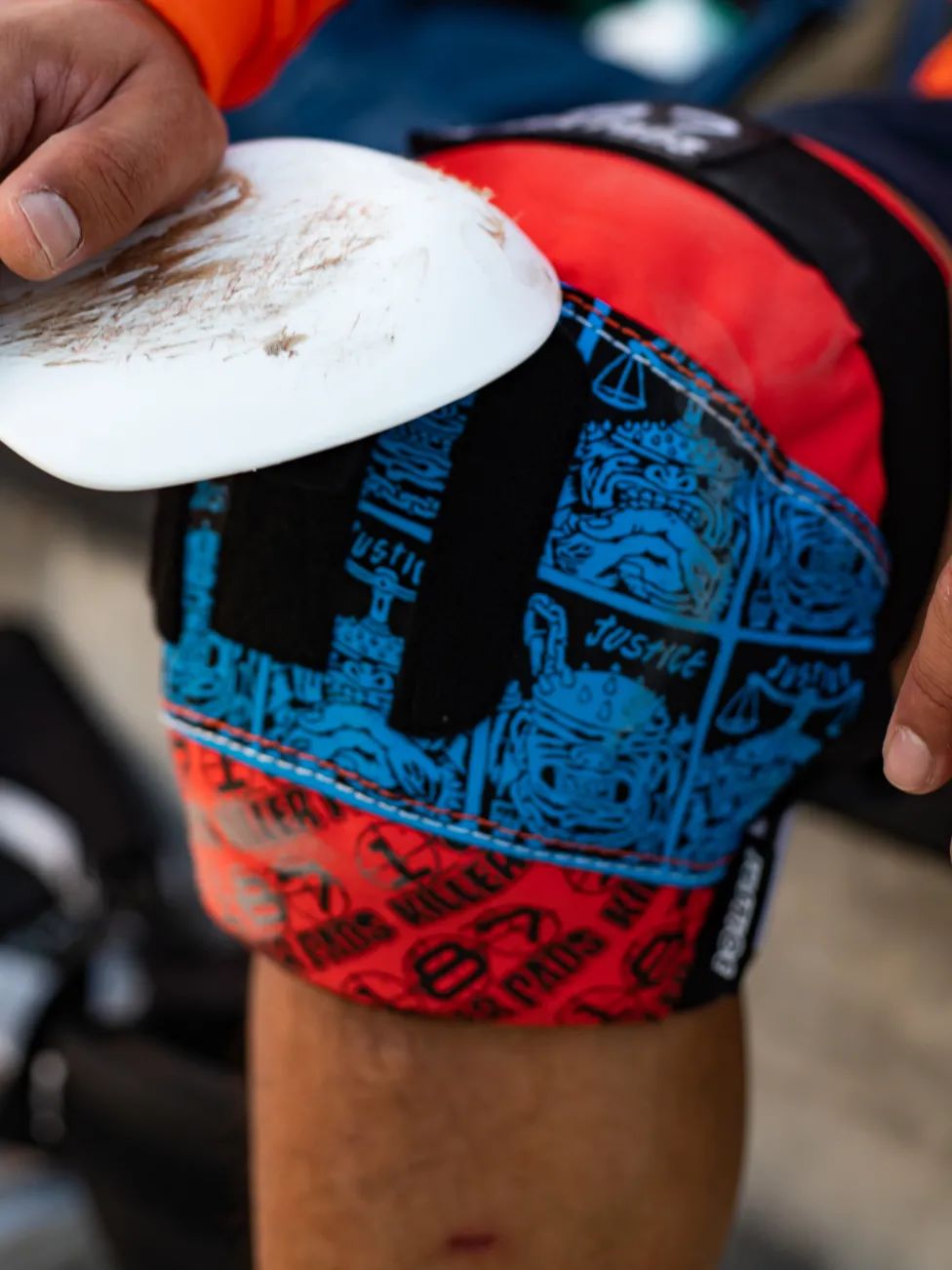 命硬可以不弯腰，但玩碗池得会正确「下跪」