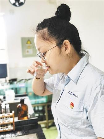 品水师,90后首席品水师