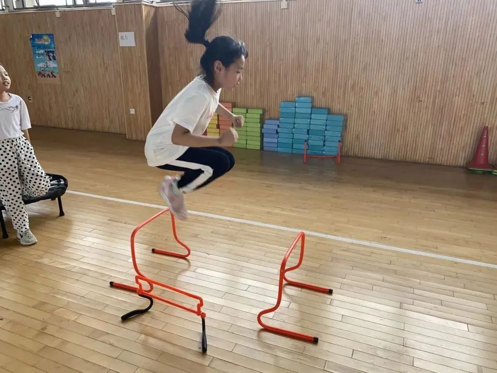 江苏每天一节体育课,深圳学校每天一节体育课